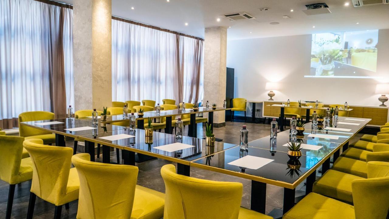 Hotel Up Wellness & Spa Foggia Esterno foto